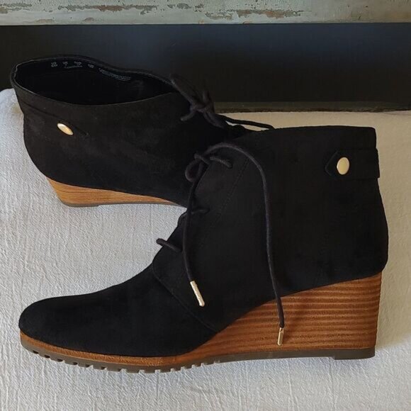EUC! Dr. Scholls Conquer Women's Vegan Wedge Bootie Black Size 9 - Picture 4 of 10